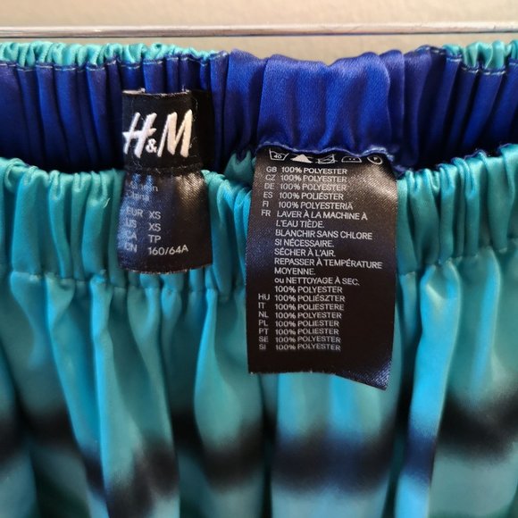 H&M XS ombre stripe silky kirt - Picture 4 of 4